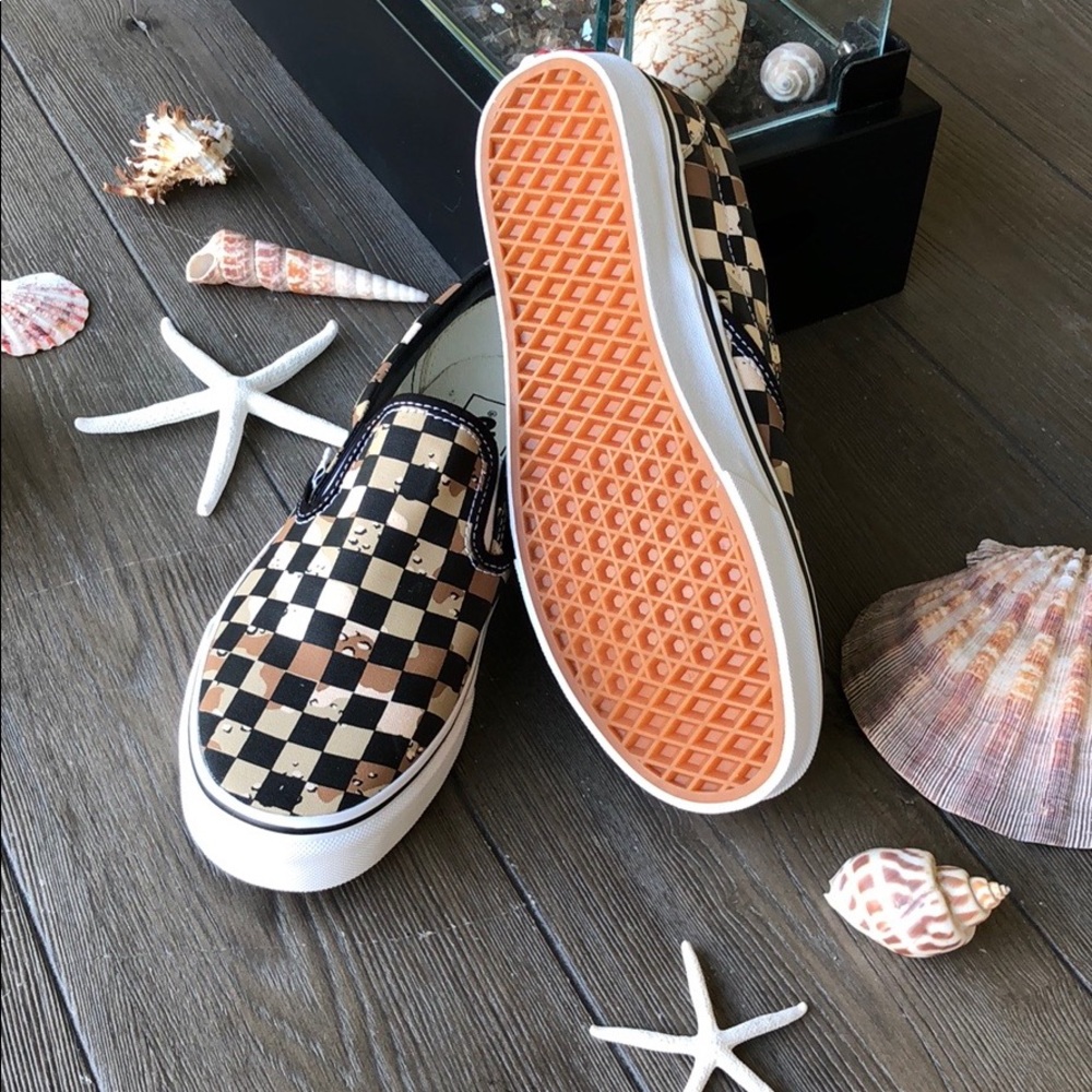 🌴🌼VANS- CHECKER BOARD SLIP ON’S🌼🌴 - Picture 5 of 7